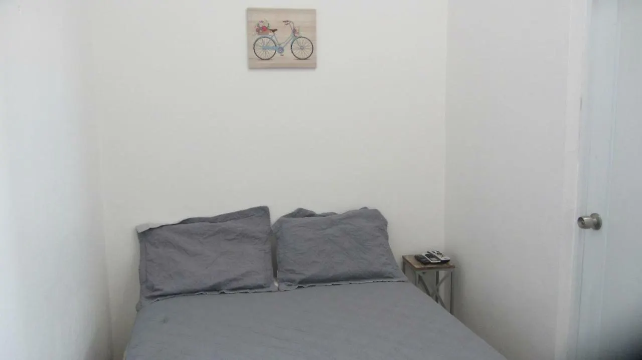 Henry'S Guesthouse San Juan 2*,